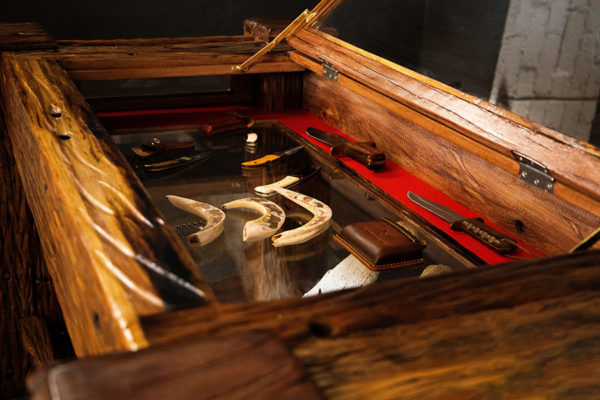 Rhodesian-Teak-Knife-Display-Table-with-Giraffe-Inserts-4