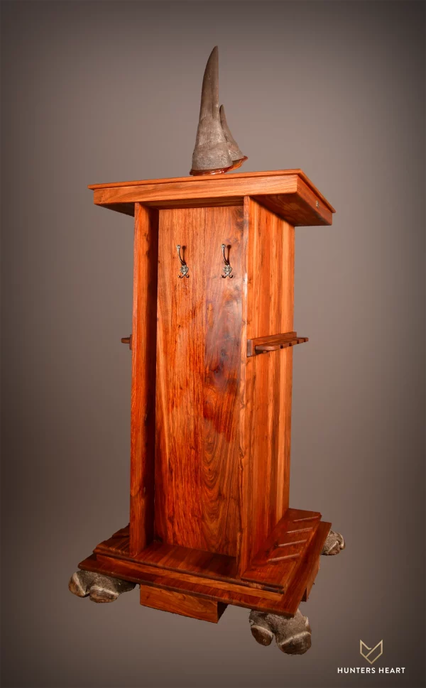 Rifle Stand with Rhino Feet and Replica Rhino horns on top